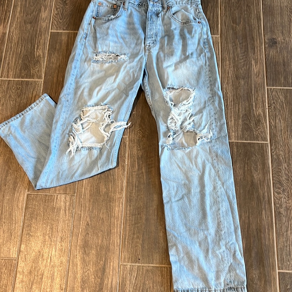 Aeropostale ripped 90s baggy jeans!